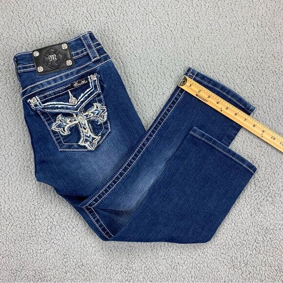 Miss Me Women's Cuffed Capri Thick Stitch Embellished Stretch Jeans  | Size: 29 - Picture 8 of 15